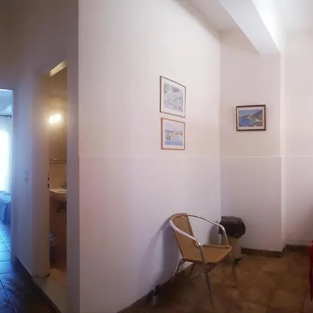 Arianna And Apartment